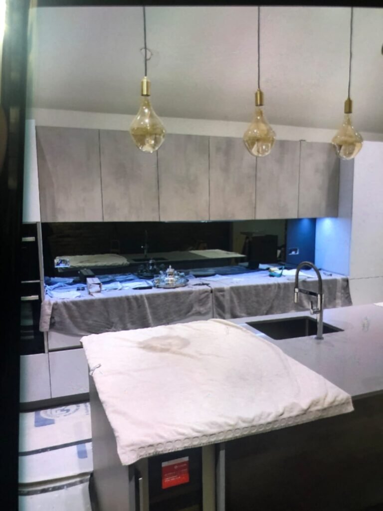 Glass mirror upstand installed for modern look